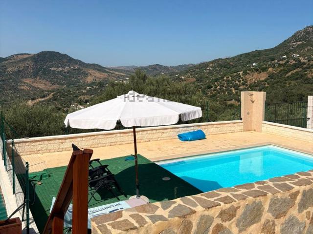 Chalet, Periana