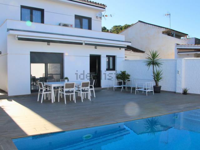 Chalet, Pizarra