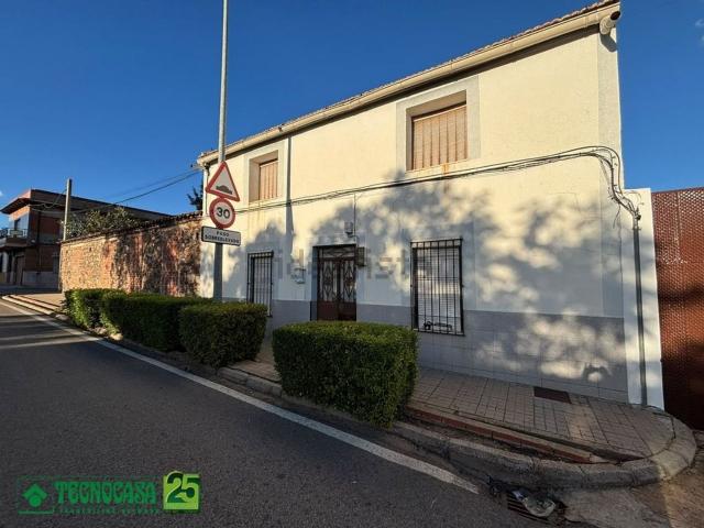 Chalet, Piedrabuena