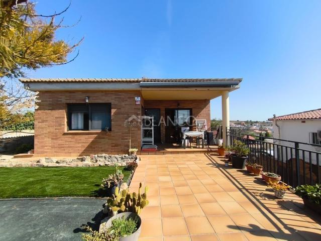 Chalet, Piera