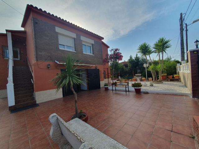 Chalet, Piera