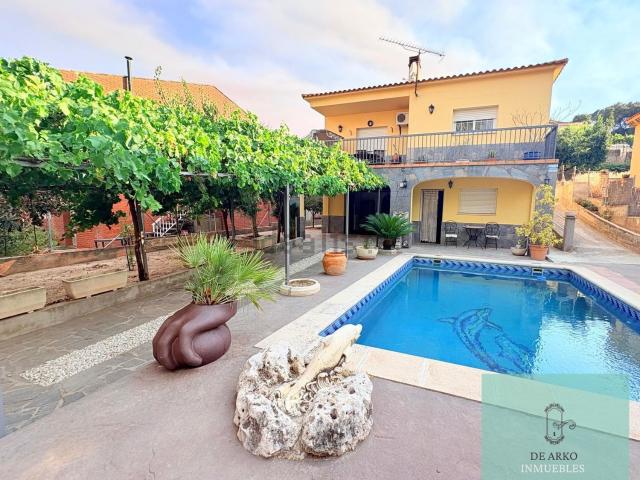 Chalet, Piera
