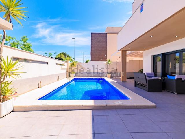 Chalet, Pilar de la Horadada