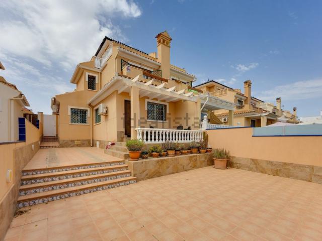 Chalet, Pilar de la Horadada