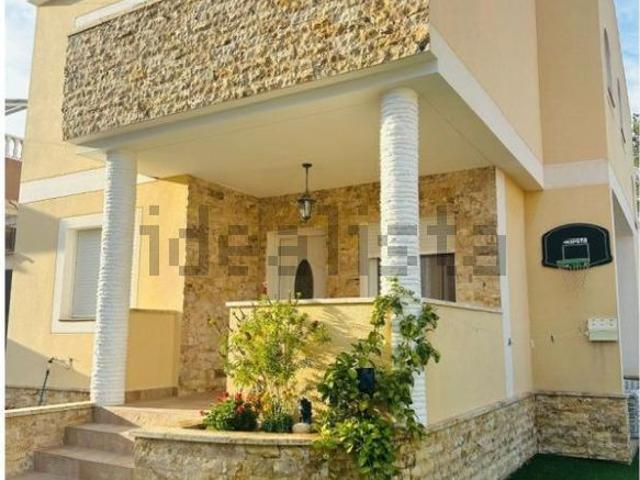 Chalet, Pilar de la Horadada
