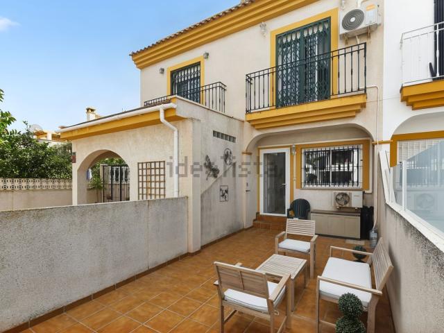 Chalet, Pilar de la Horadada