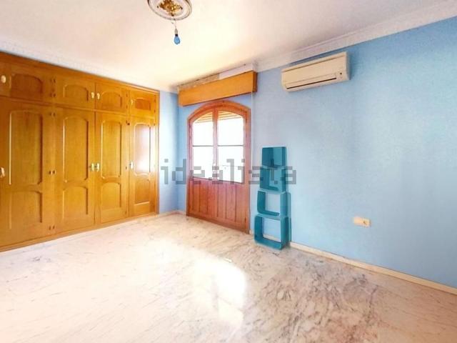 Chalet, Pinos Puente