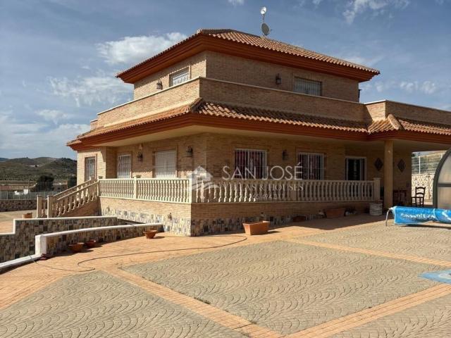 Chalet, Pinoso