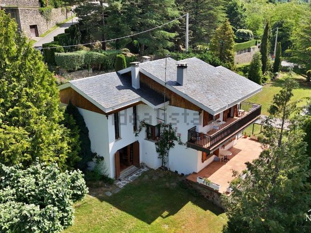 Chalet, Planoles