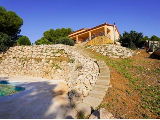 Chalet premium en El Remei Alcover jardín piscina, barbacoa, garaje 5 coches 520.000€