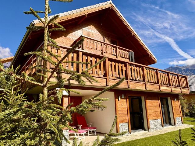Chalet prestige dans les Hautes Alpes Vue exceptionnelle 280m² Orcières