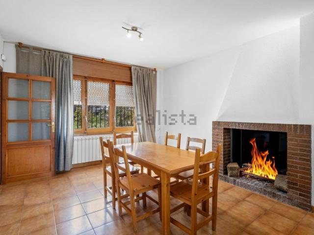 Chalet, Purchil