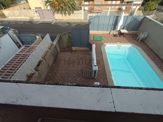 Chalet, R 66, Cáceres