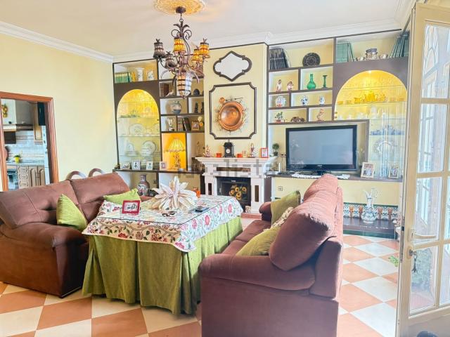 Chalet, Rociana del Condado