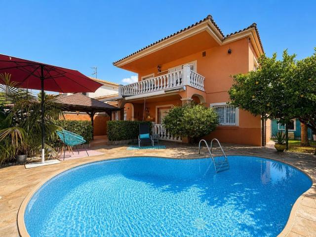 Chalet, Cubelles