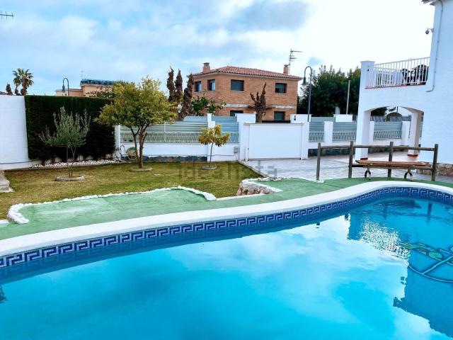 Chalet, Roda de Berà