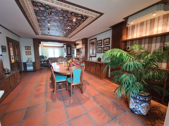 Chalet, Rosell