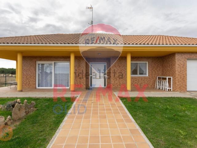 Chalet, Revellinos