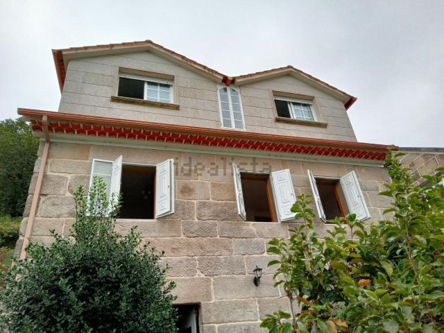 Chalet, Redondela