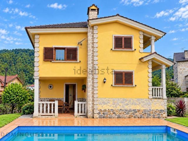 Chalet, Redondela