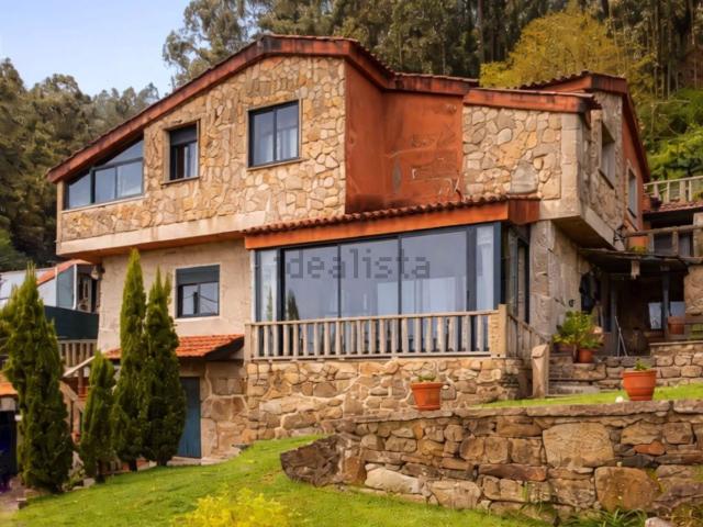 Chalet, Redondela