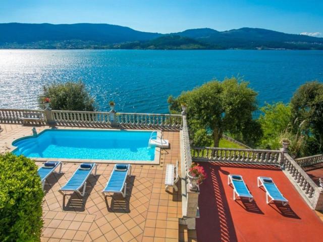Chalet, Redondela