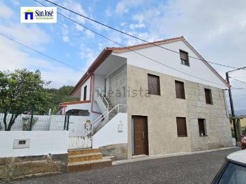 Chalet, Redondela