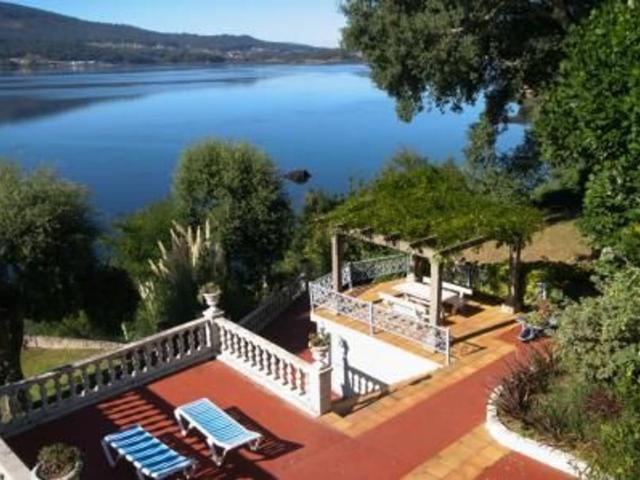 Chalet, Redondela