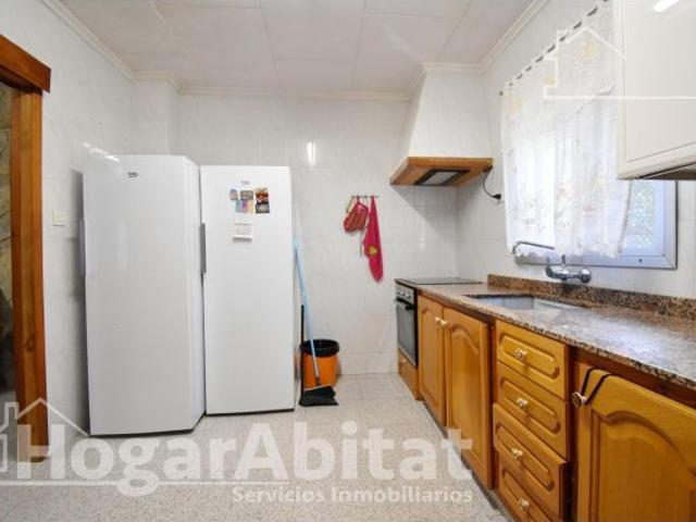 CHALET REFORMADO CON TERRAZA, PISCINA, BARBACOA Y GARAJE