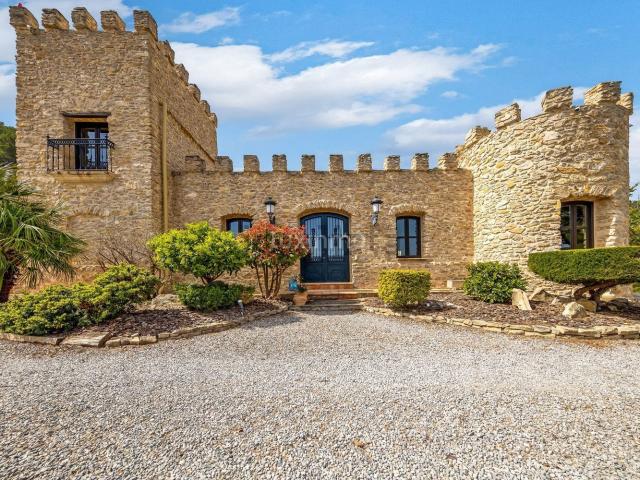 Chalet, Relleu