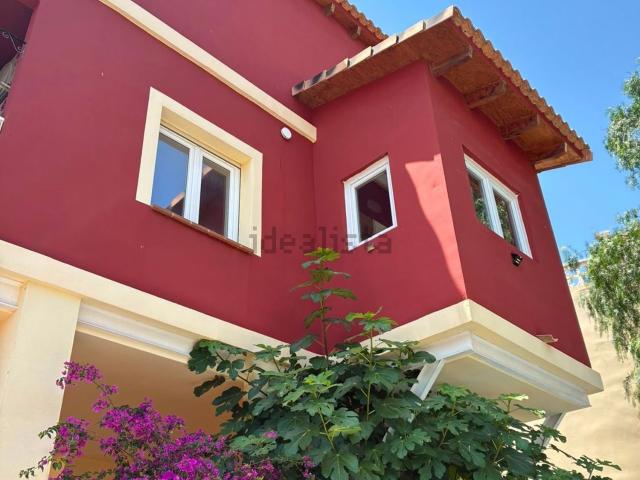 Chalet, Relleu