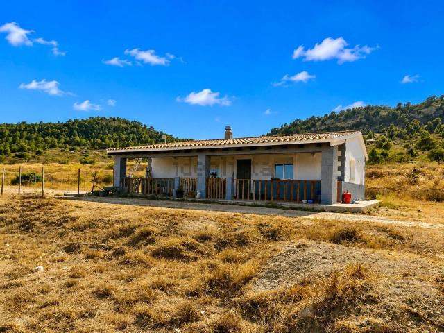 Chalet, Relleu