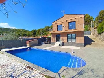 Chalet, Rellinars