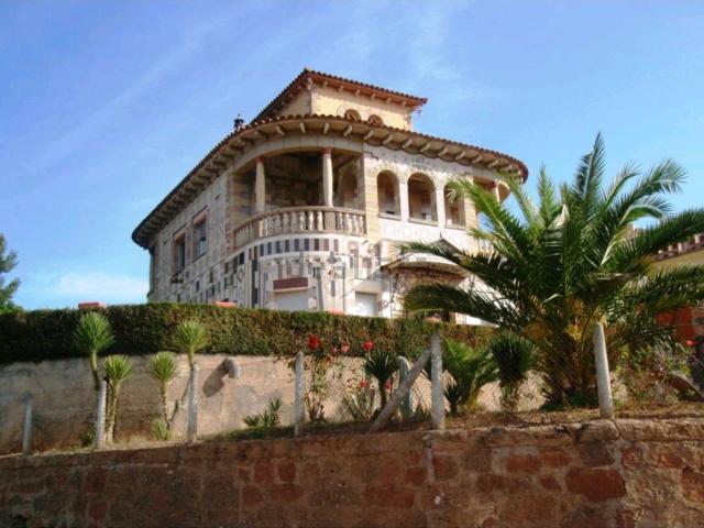 Chalet, Rellinars