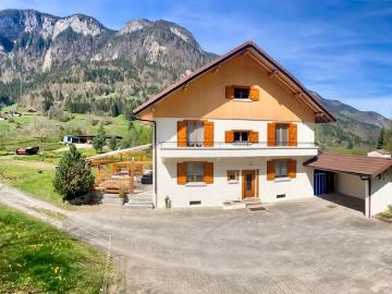 Chalet rénove avec vue montagnes GLIERES VAL DE BORNE 74