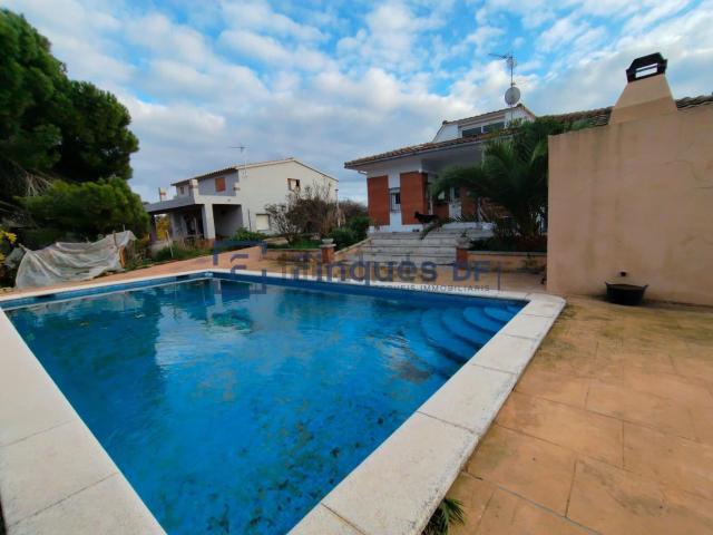 Chalet, Riudarenes