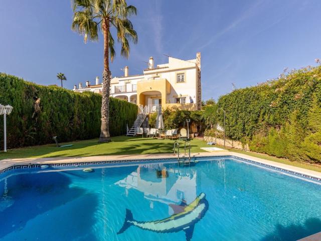 Chalet, Rincón de la Victoria