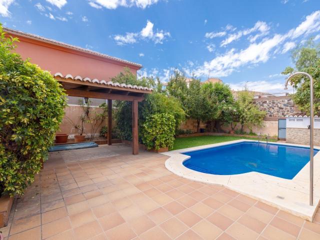 Chalet, Rincón de la Victoria