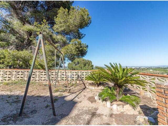 CHALET RÚSTICO EN VENTA EN CARLET