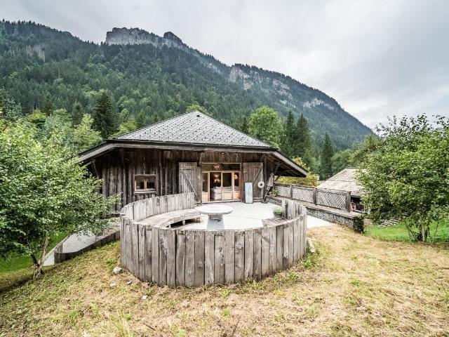 Chalet rustique authentique et spacieux dans la paisible Vallée de la Manche, à Morzine