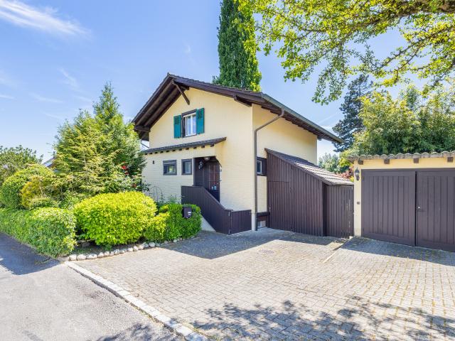 Chalet with 4 rooms on sale in Oberwil BL 83 m² | dreamo. Ch