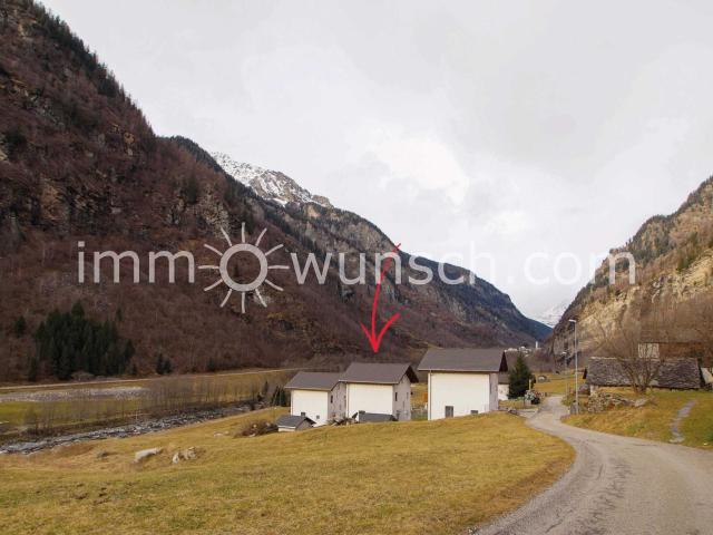 Chalet with 5.5 rooms on sale in Calanca 127 m² | dreamo. Ch