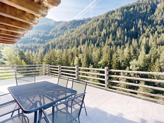 Chalet with 6 rooms on sale in Lourtier 160 m² | dreamo. Ch