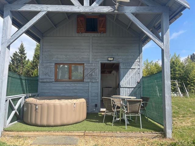 Chalet T2 Bis en Zone Agricole à Charleval ! Idéal pour un Cadre de Vie Calme et Naturel