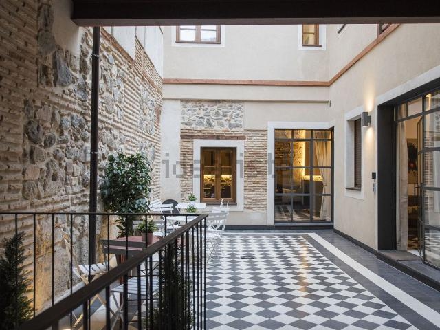 Chalet, Toledo