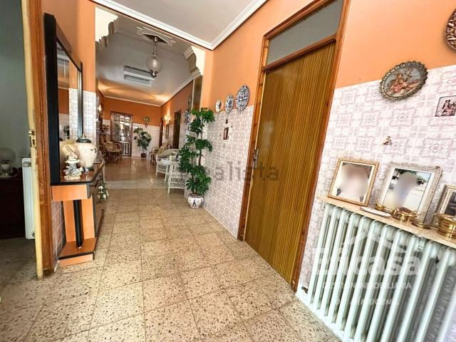 Chalet, Tomelloso