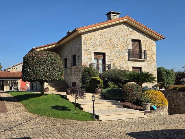 Chalet, Tomiño