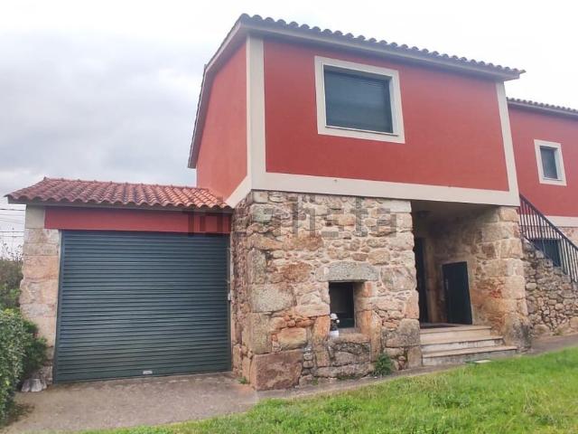 Chalet, Tomiño