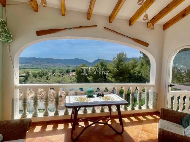 Chalet, Tormos
