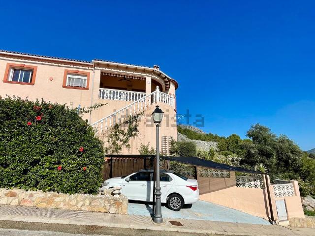 Chalet, Tormos